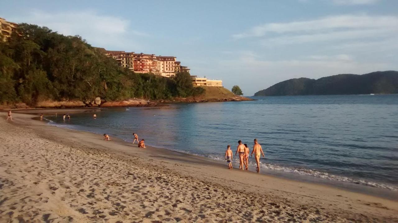 Chale No Condominio Verde Mar Na Praia Da Cocanha カラグァタトゥバ エクステリア 写真
